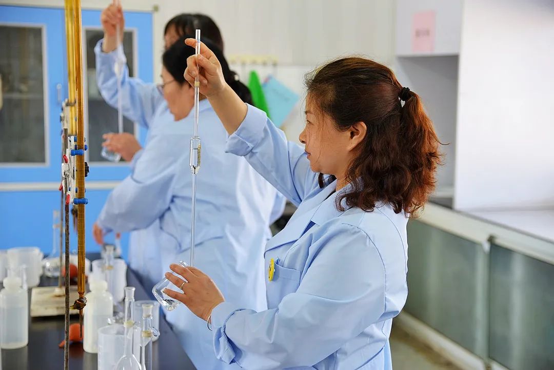 大干红五月丨瑞泰盐业公司：“红五月”比学赶超 强技能匠心筑梦